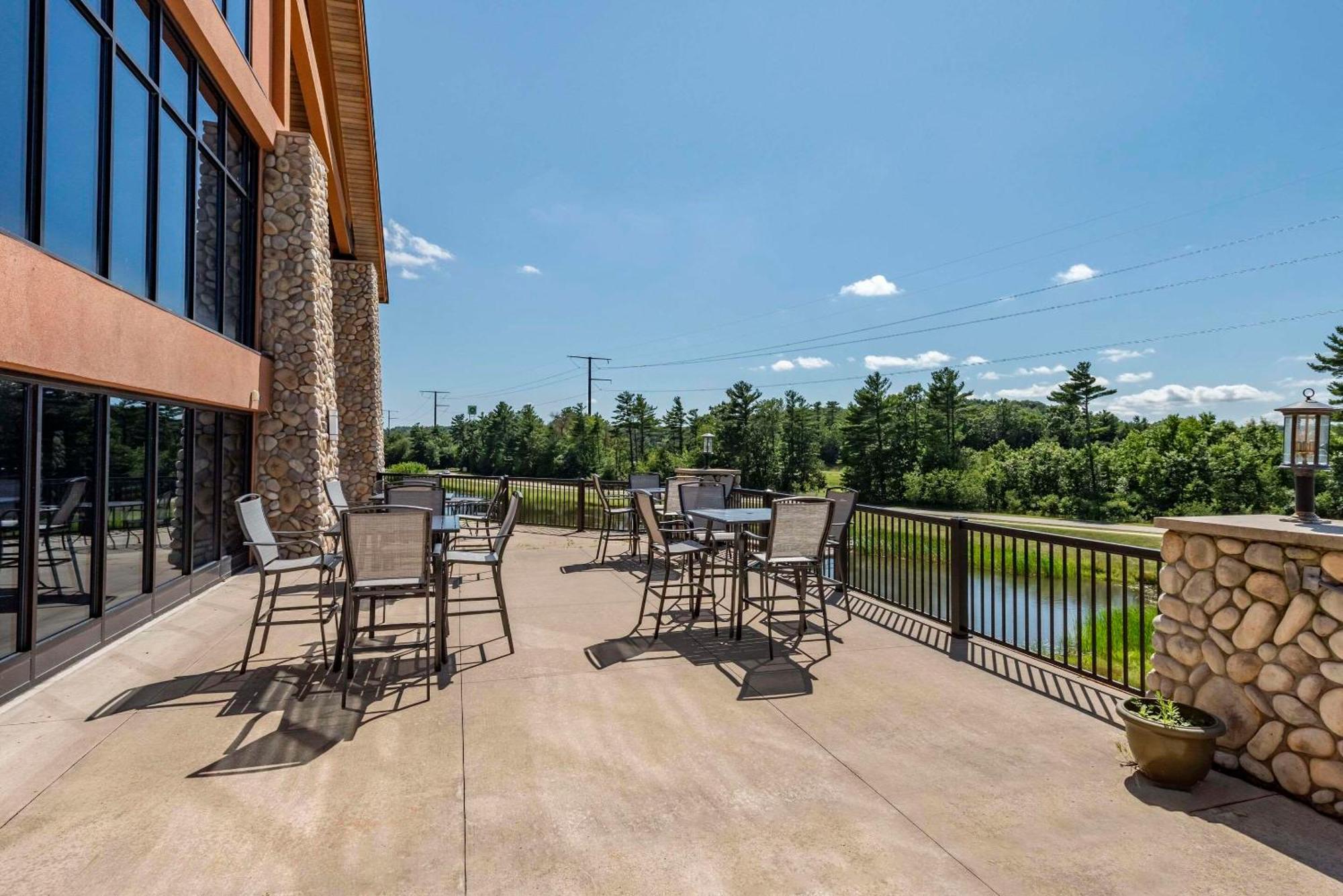 Three Bears Resort Waterpark Near Tomah Ascend Collection Warrens ภายนอก รูปภาพ