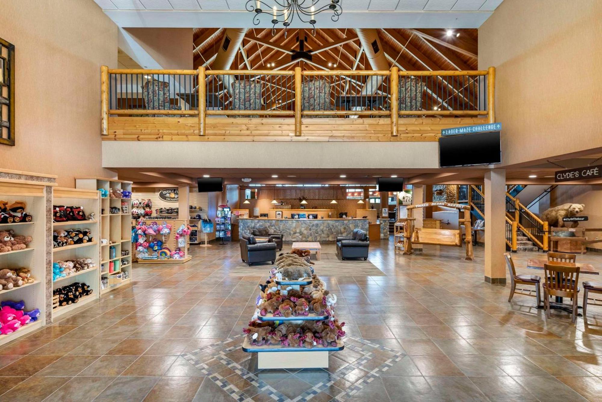 Three Bears Resort Waterpark Near Tomah Ascend Collection Warrens ภายนอก รูปภาพ