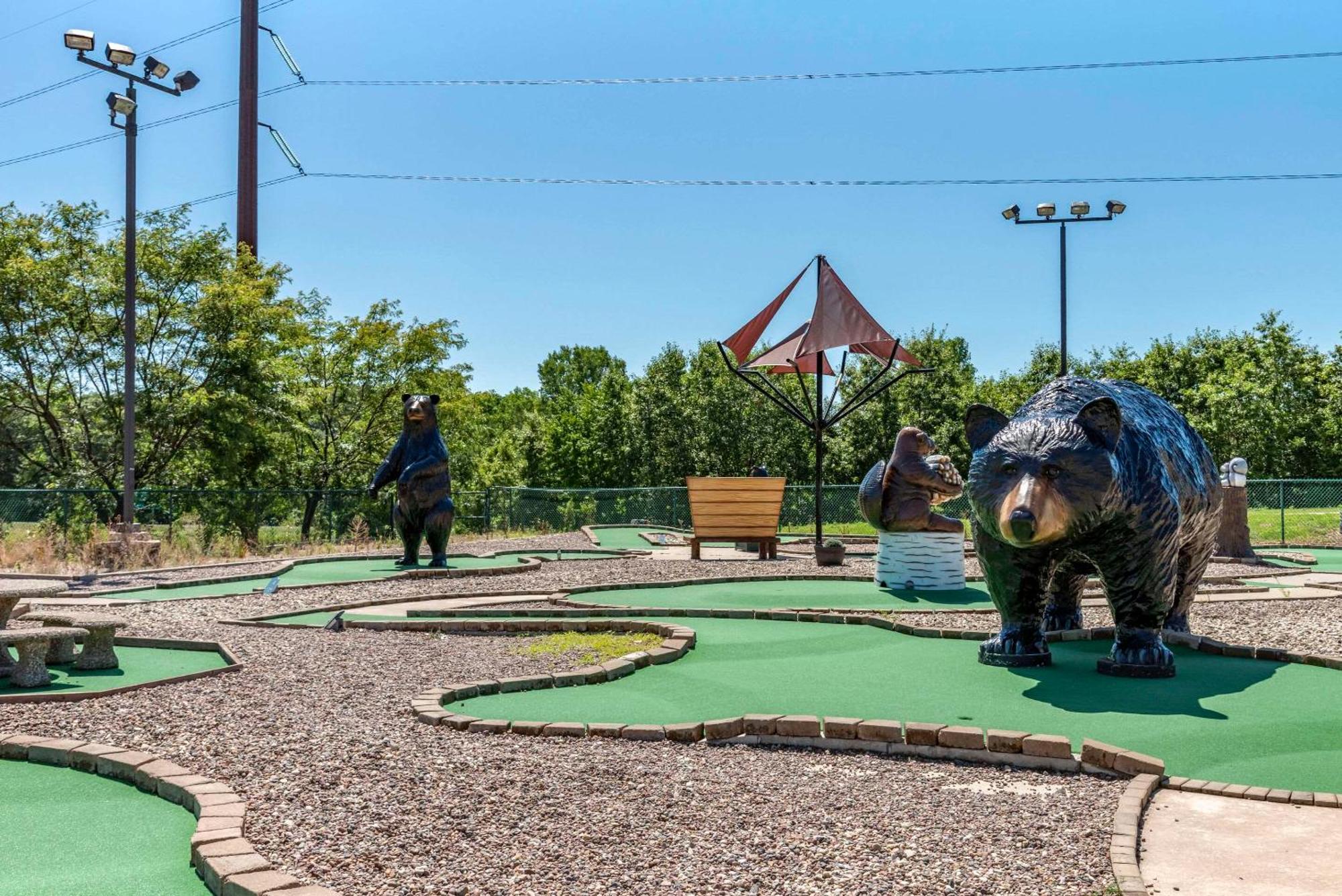 Three Bears Resort Waterpark Near Tomah Ascend Collection Warrens ภายนอก รูปภาพ